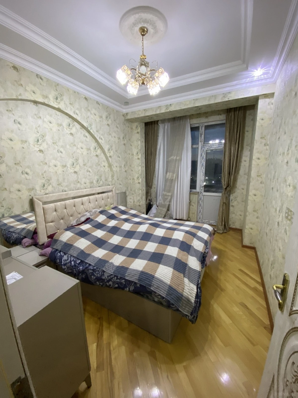 Kirayə verilir 2 otaqlı mənzil 70 m²