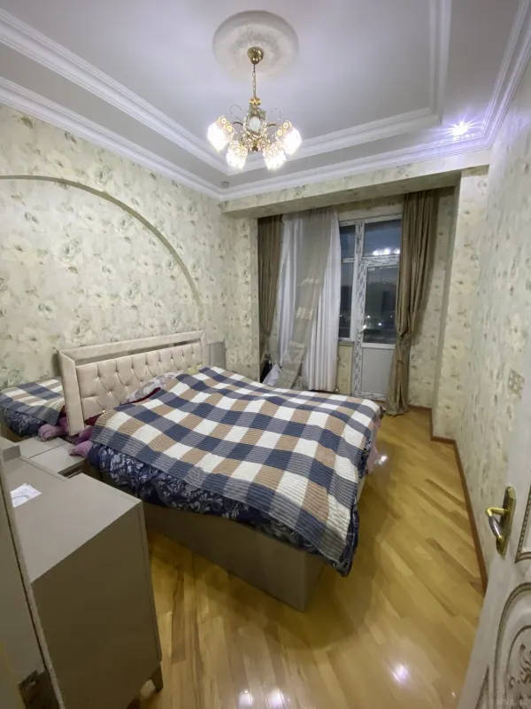 Kirayə verilir 2 otaqlı mənzil 70 m²