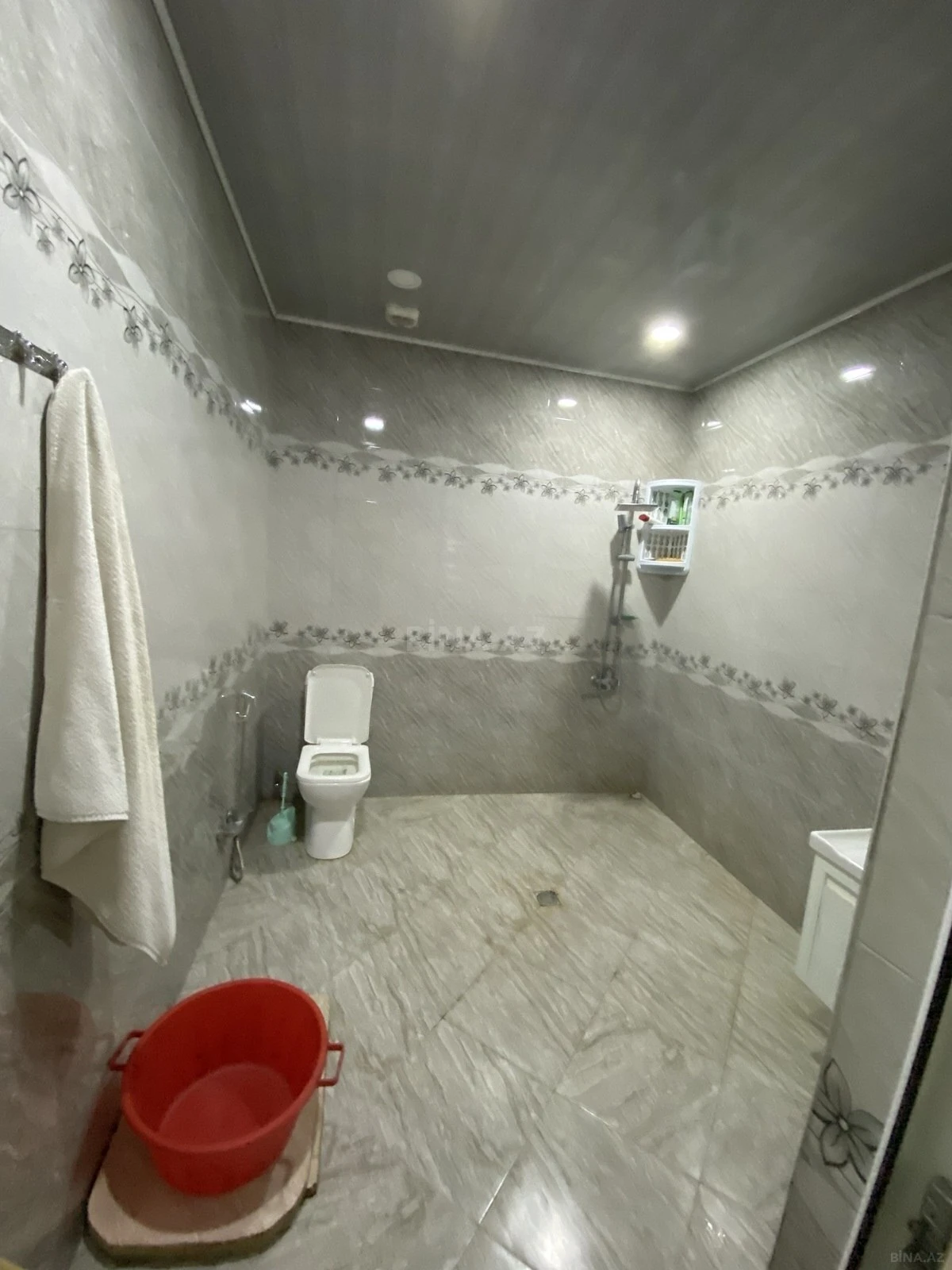 Kirayə verilir 2 otaqlı mənzil 70 m²
