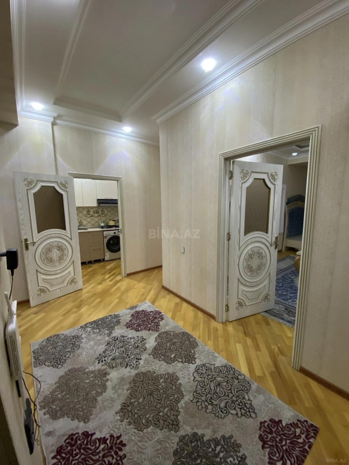 Kirayə verilir 2 otaqlı mənzil 70 m²