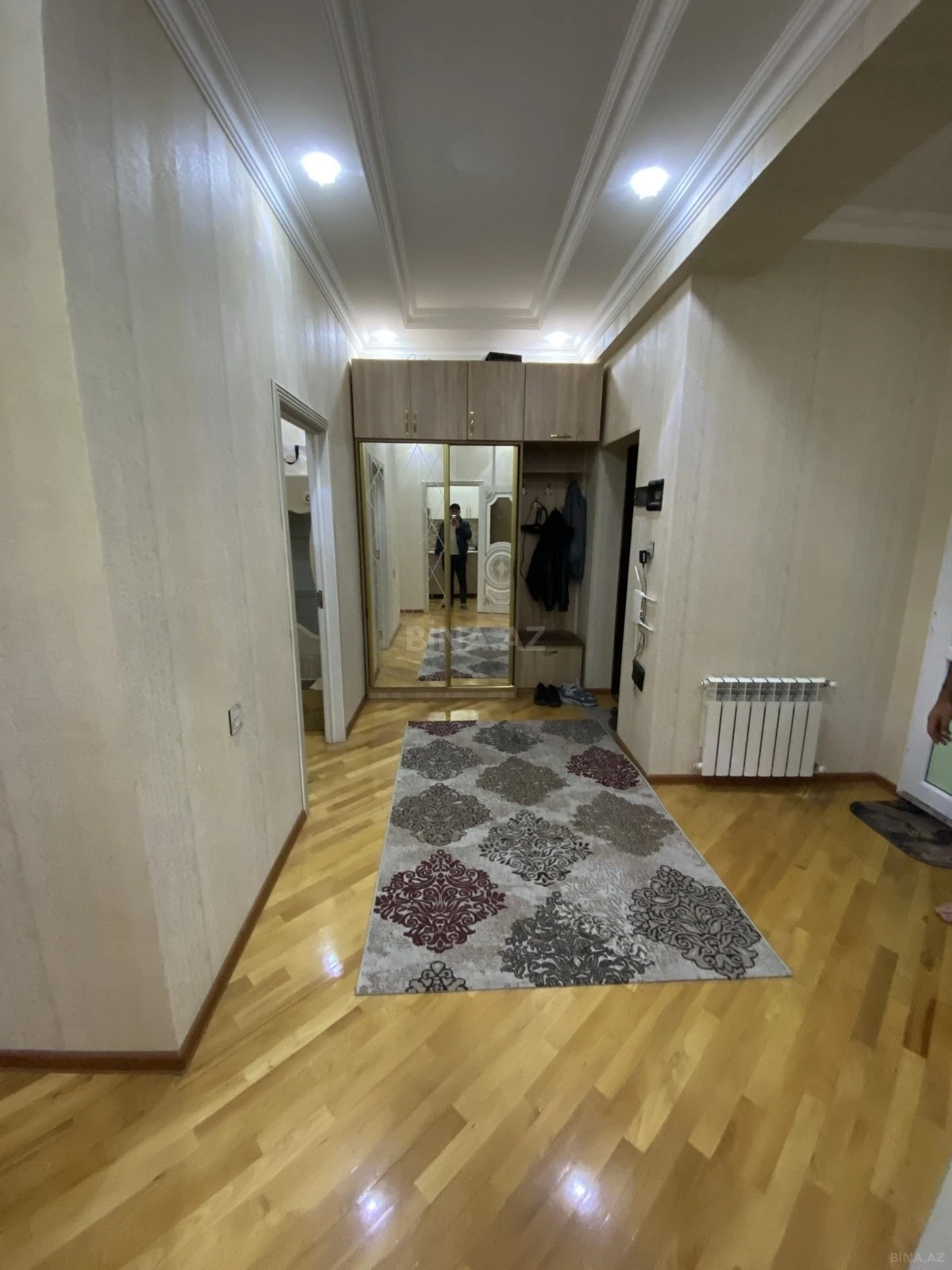 Kirayə verilir 2 otaqlı mənzil 70 m²