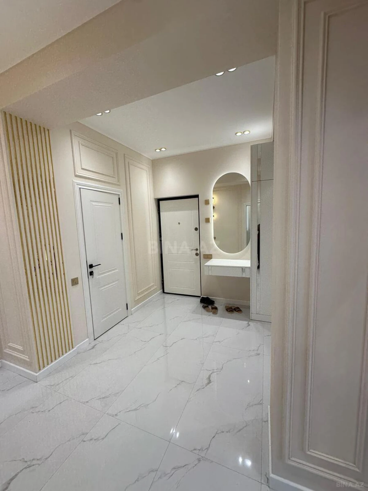 Satılır 3 otaqlı mənzil 101 m²