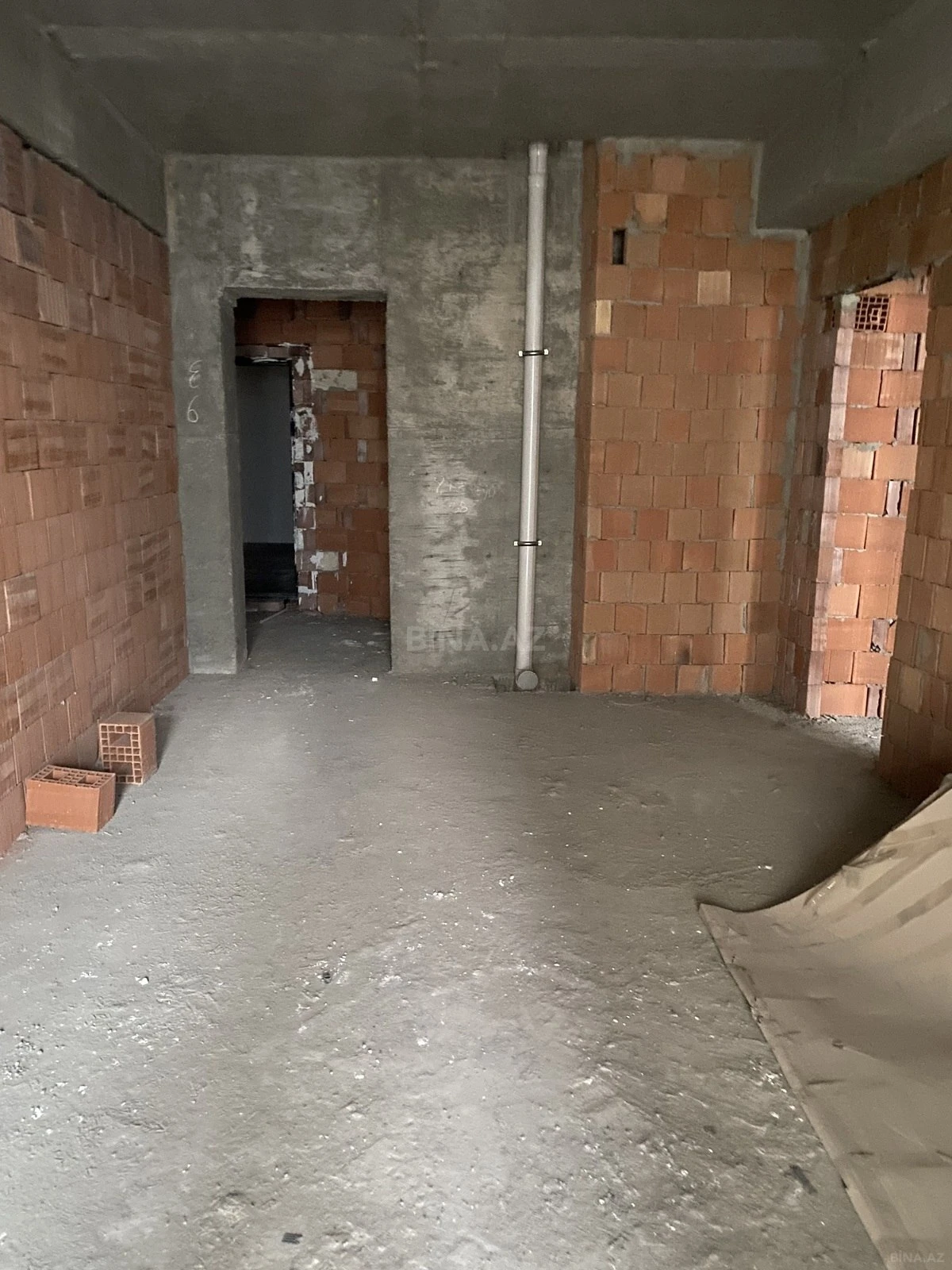 Satılır 3 otaqlı mənzil 108 m²