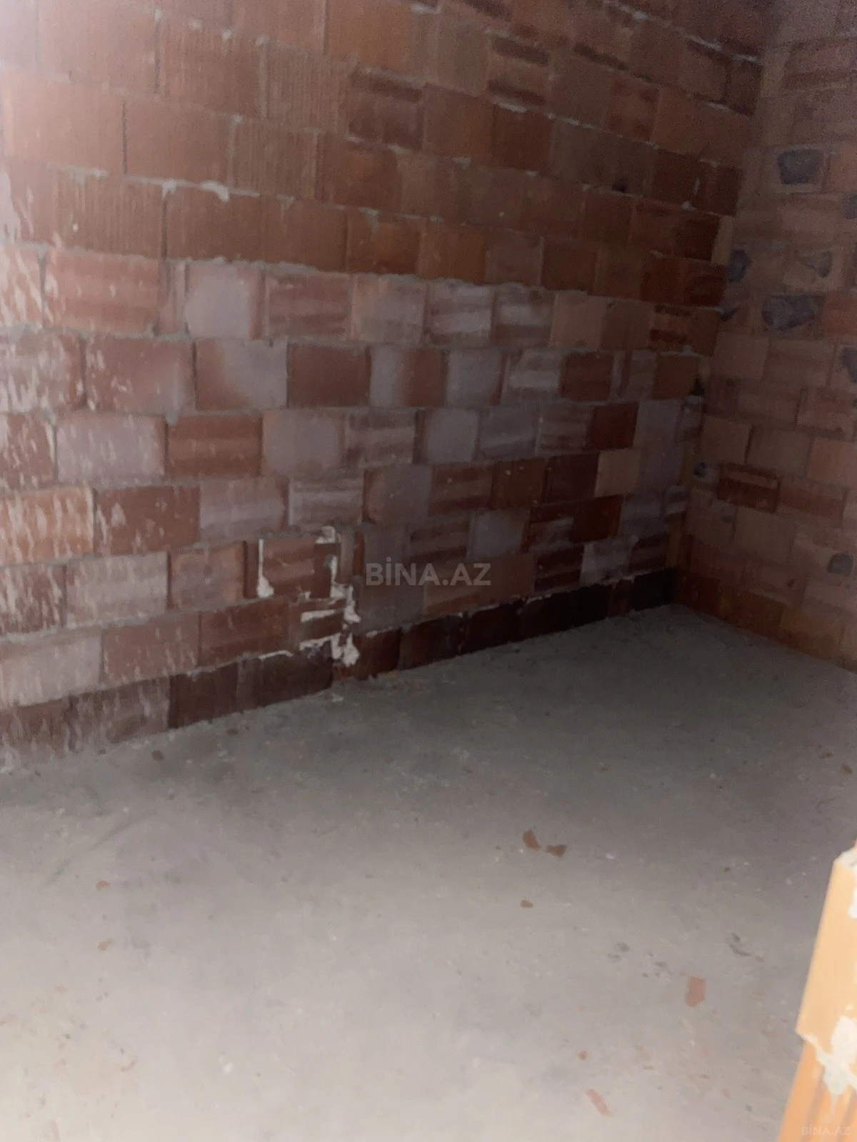 Satılır 3 otaqlı mənzil 108 m²