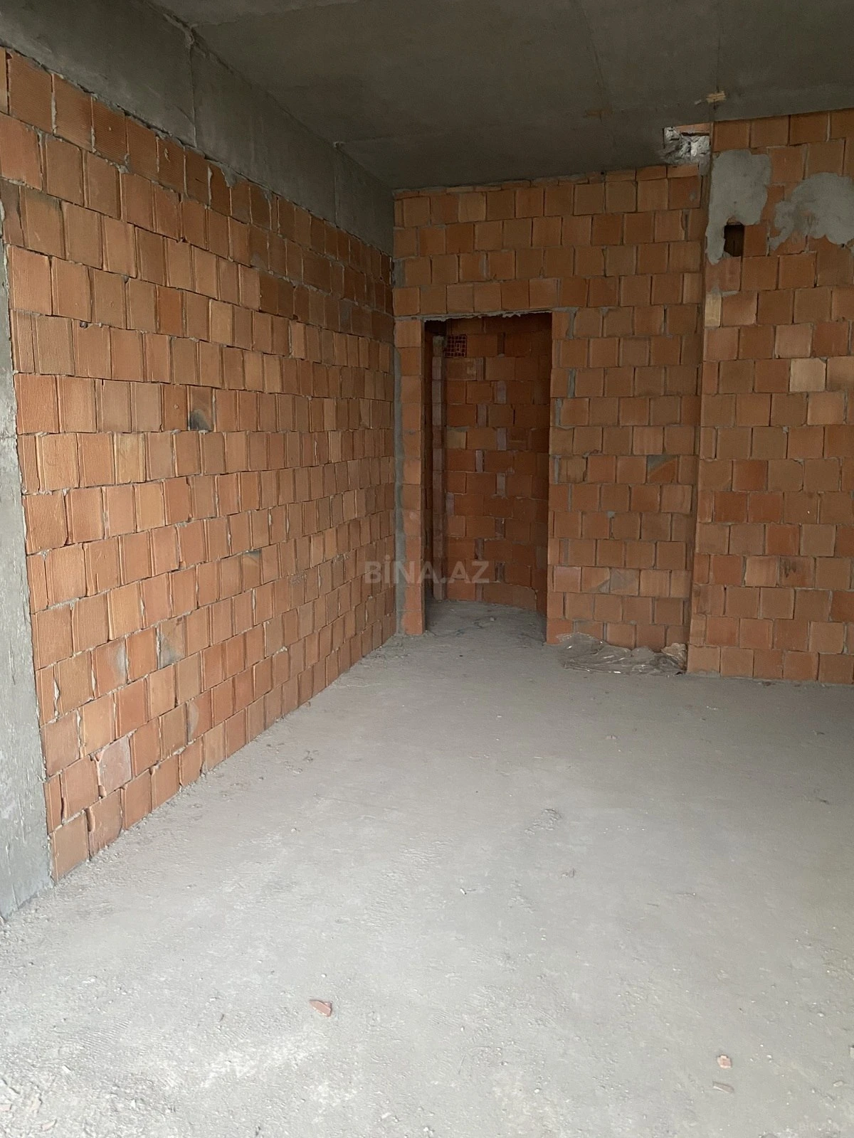 Satılır 3 otaqlı mənzil 108 m²