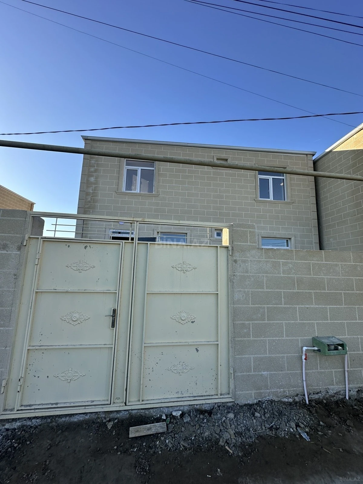 Satılır 4 otaqlı həyət evi 130 m²