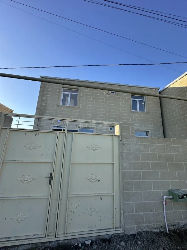 Satılır 4 otaqlı həyət evi 130 m²