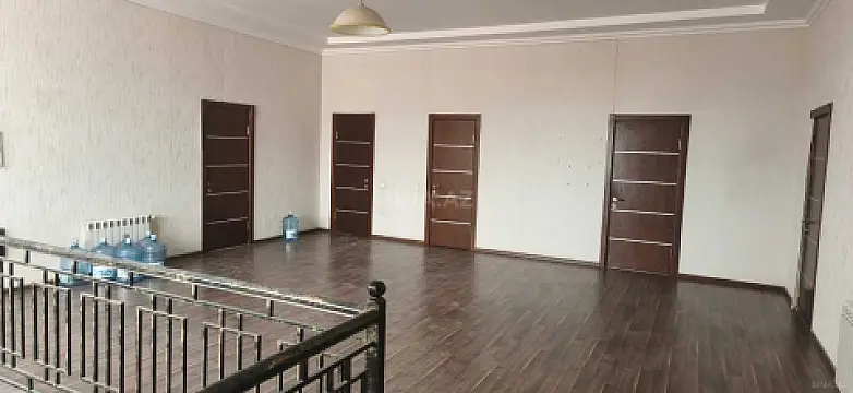 Satılır obyekt 3700 m²