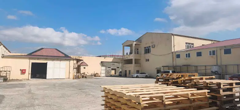 Satılır obyekt 3700 m²