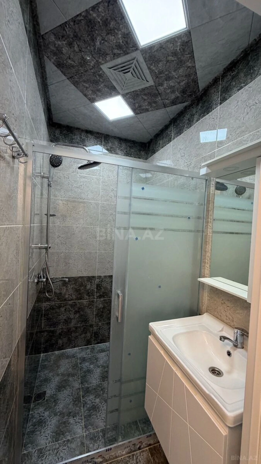 Satılır 3 otaqlı mənzil 60 m²