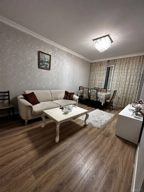 Satılır 2 otaqlı mənzil 55 m²