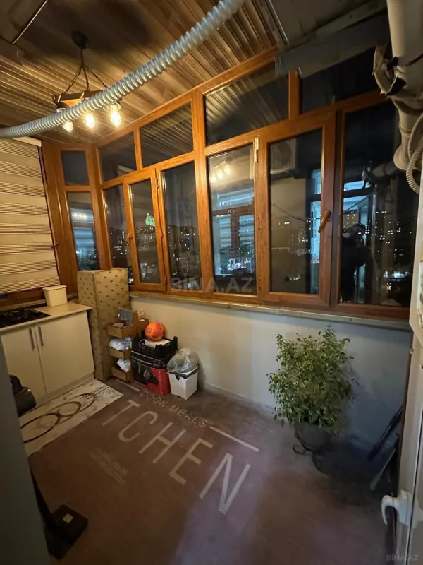 Satılır 3 otaqlı mənzil 162 m²