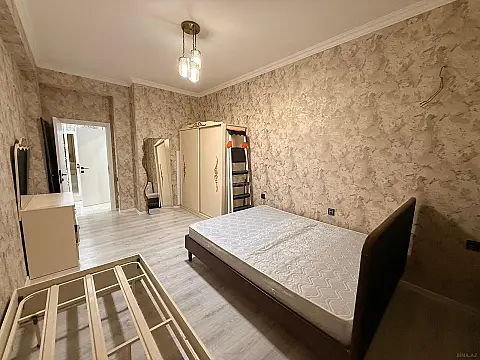 Kirayə verilir 2 otaqlı mənzil 70 m²