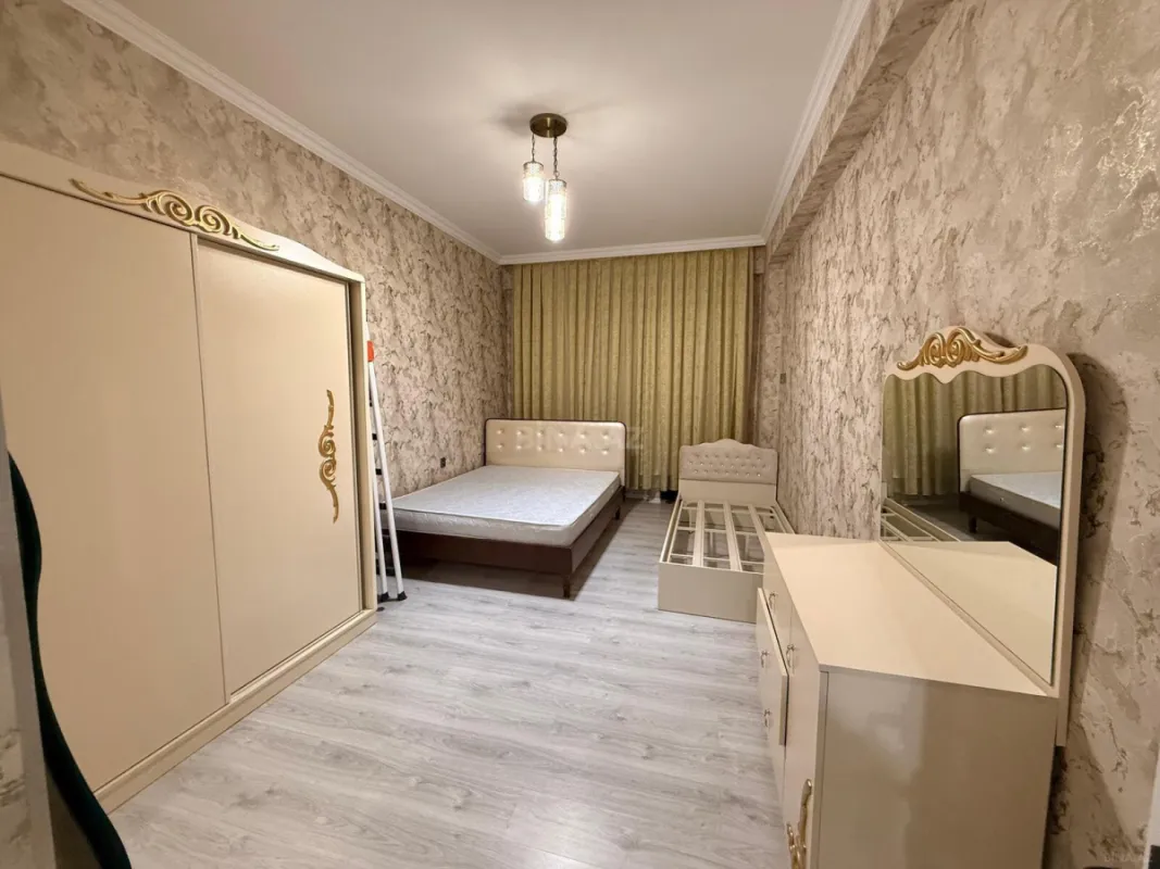 Kirayə verilir 2 otaqlı mənzil 70 m²