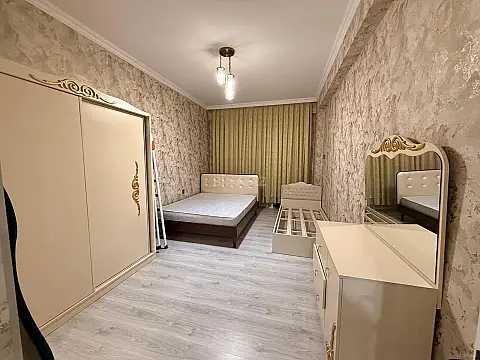 Kirayə verilir 2 otaqlı mənzil 70 m²
