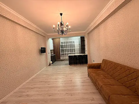 Kirayə verilir 2 otaqlı mənzil 70 m²
