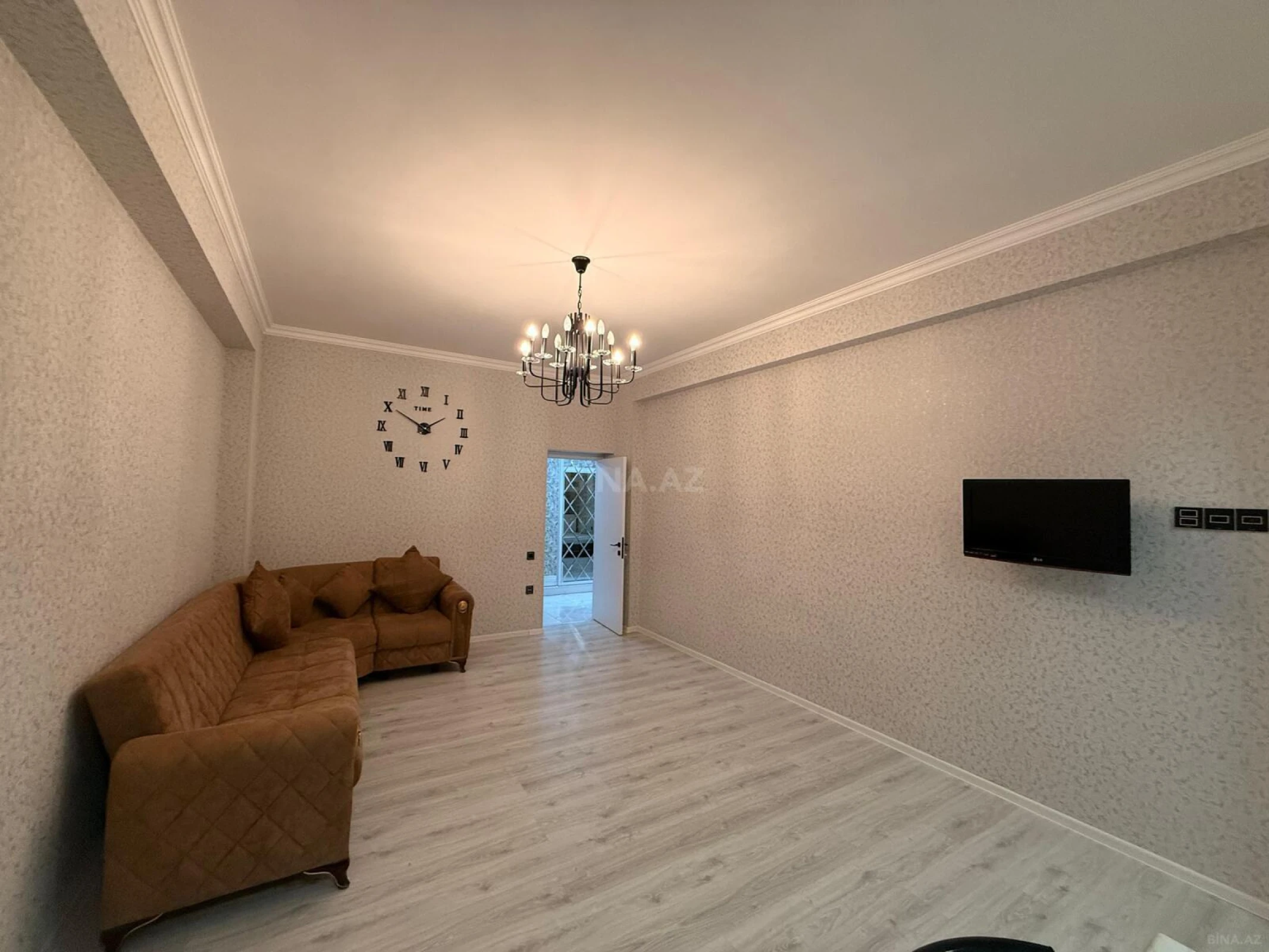 Kirayə verilir 2 otaqlı mənzil 70 m²