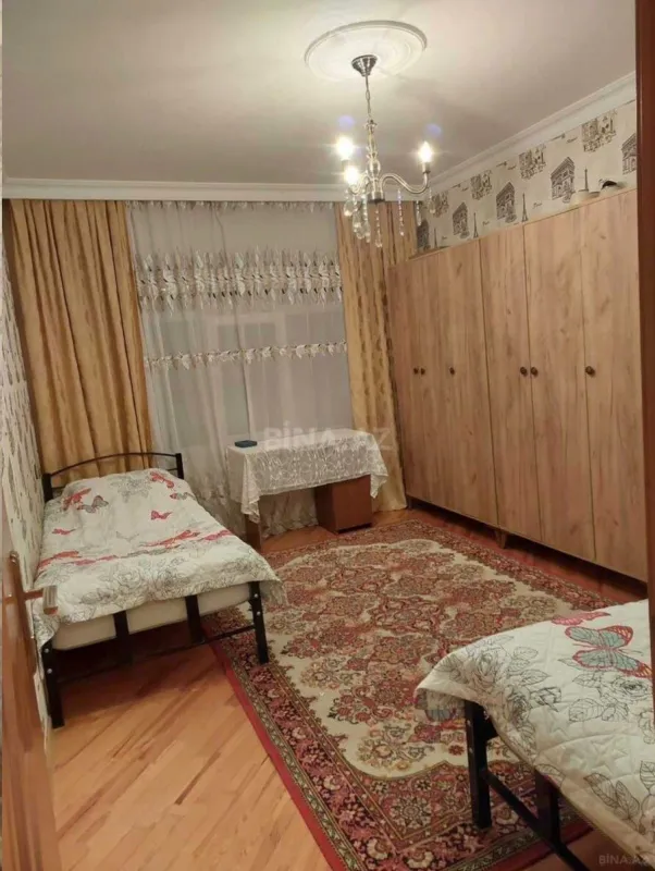 Satılır 4 otaqlı mənzil 100 m²