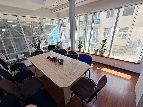 Kirayə verilir obyekt 13 m² — Bakı, Sahil qəs. 13.00 m²