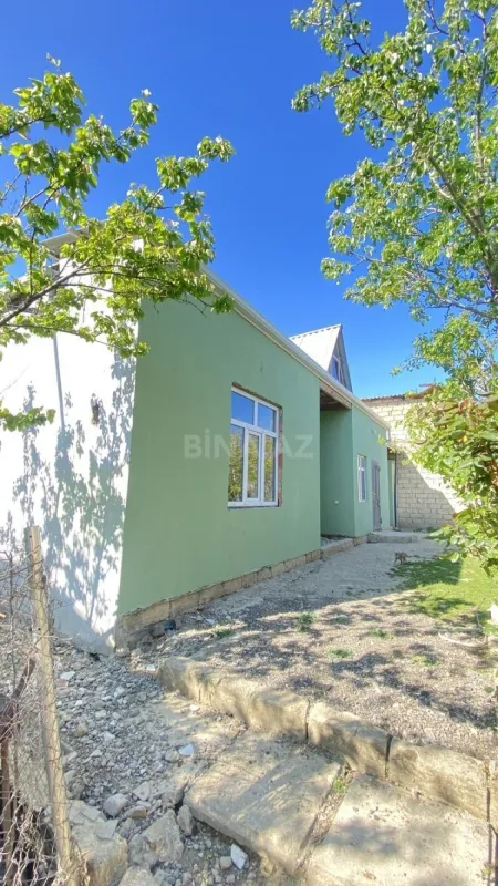 Satılır 4 otaqlı həyət evi 132 m²