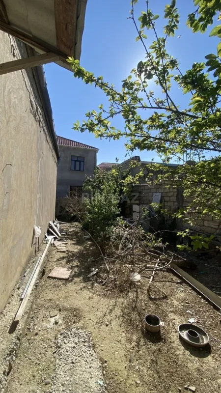 Satılır 4 otaqlı həyət evi 132 m²