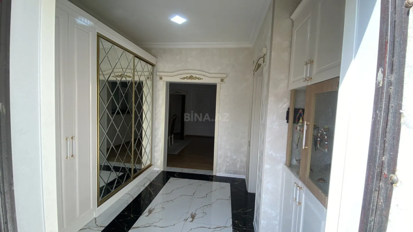 Satılır 4 otaqlı həyət evi 132 m²