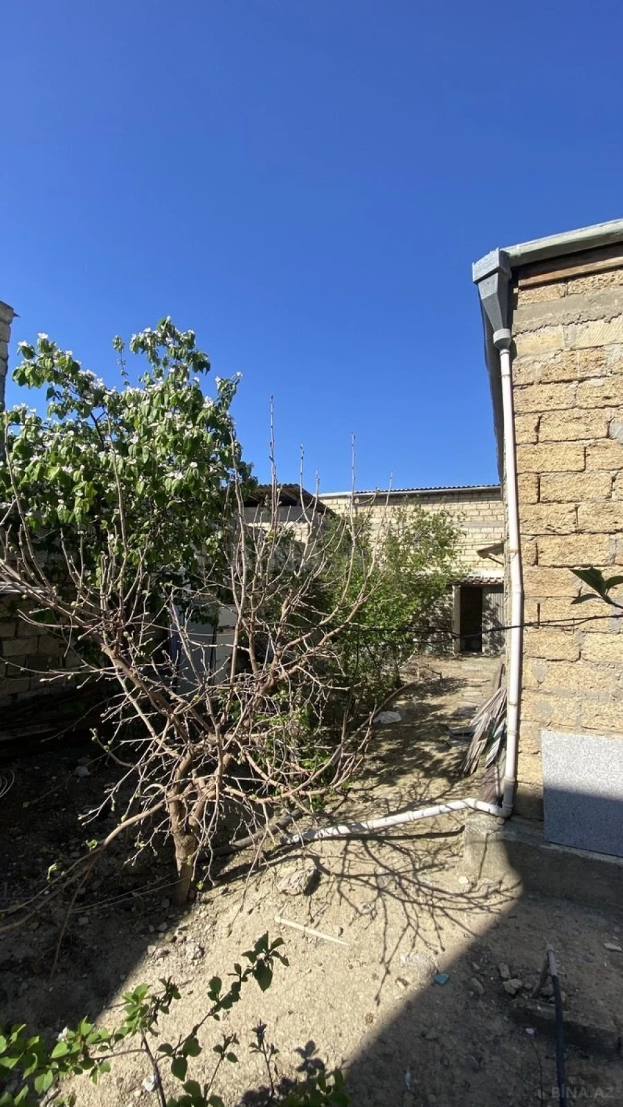 Satılır 4 otaqlı həyət evi 132 m²