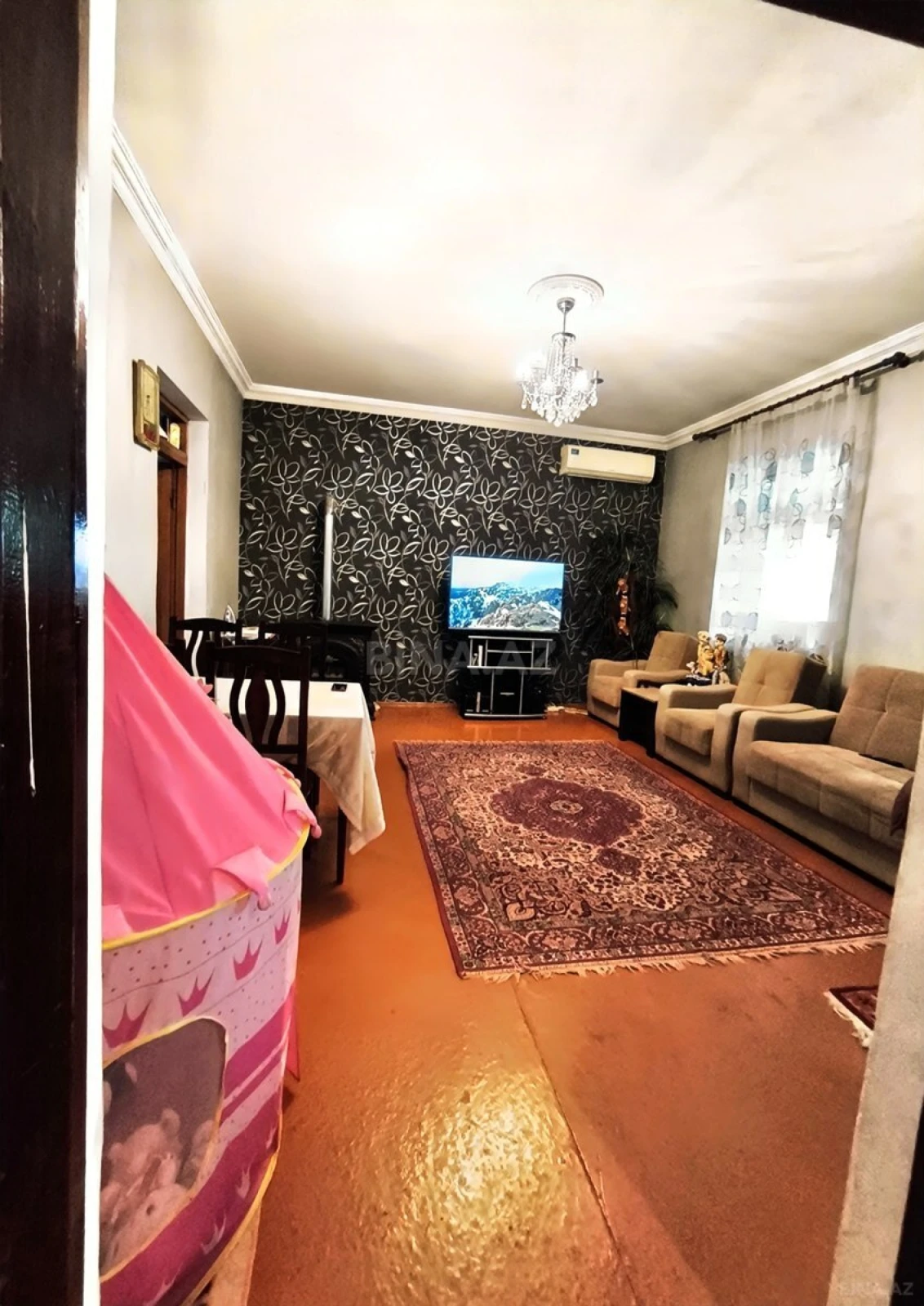 Satılır 5 otaqlı həyət evi 200 m²