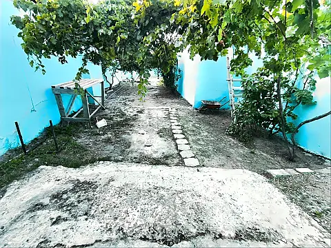 Satılır 5 otaqlı həyət evi 200 m²