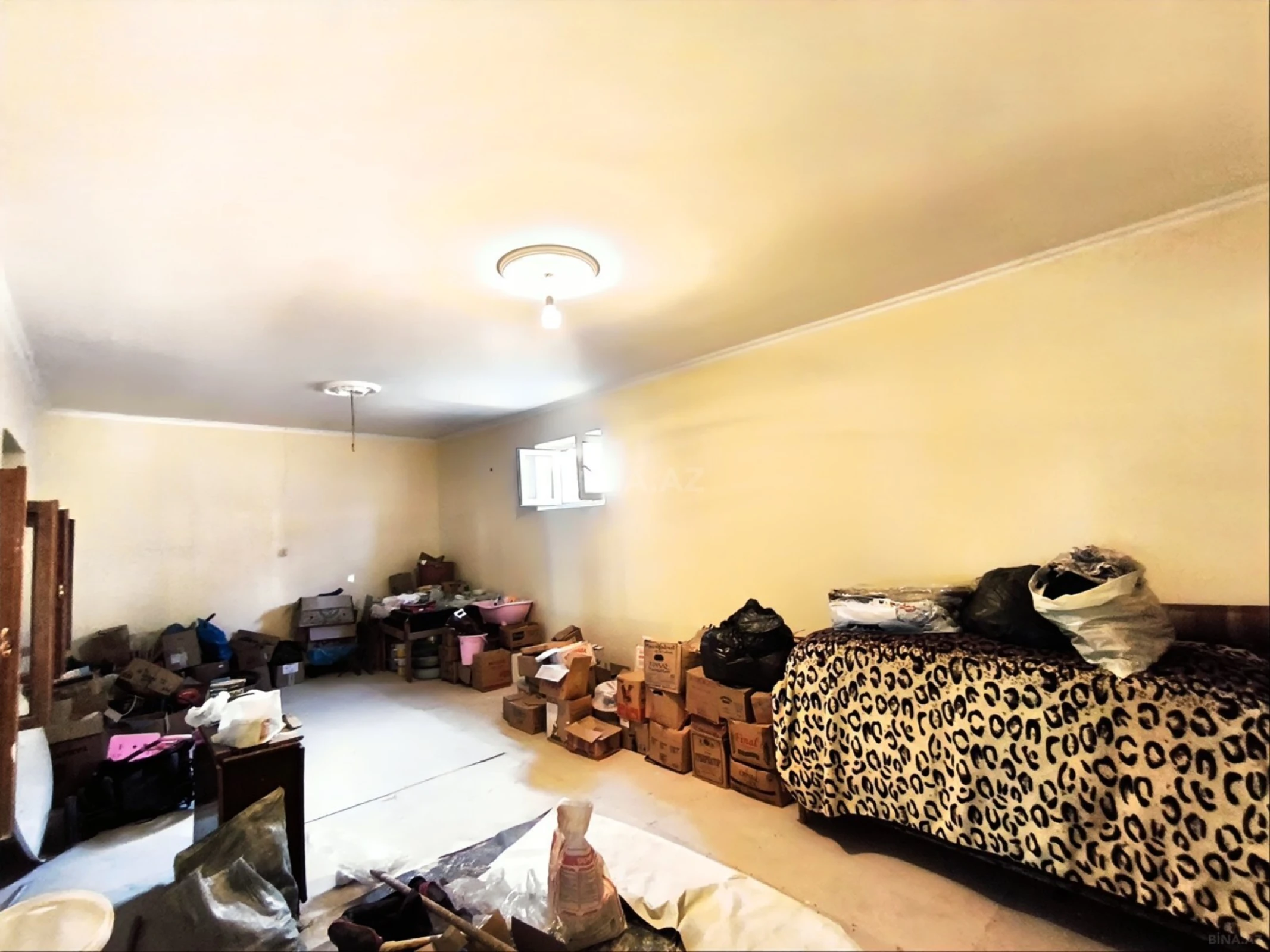 Satılır 5 otaqlı həyət evi 200 m²