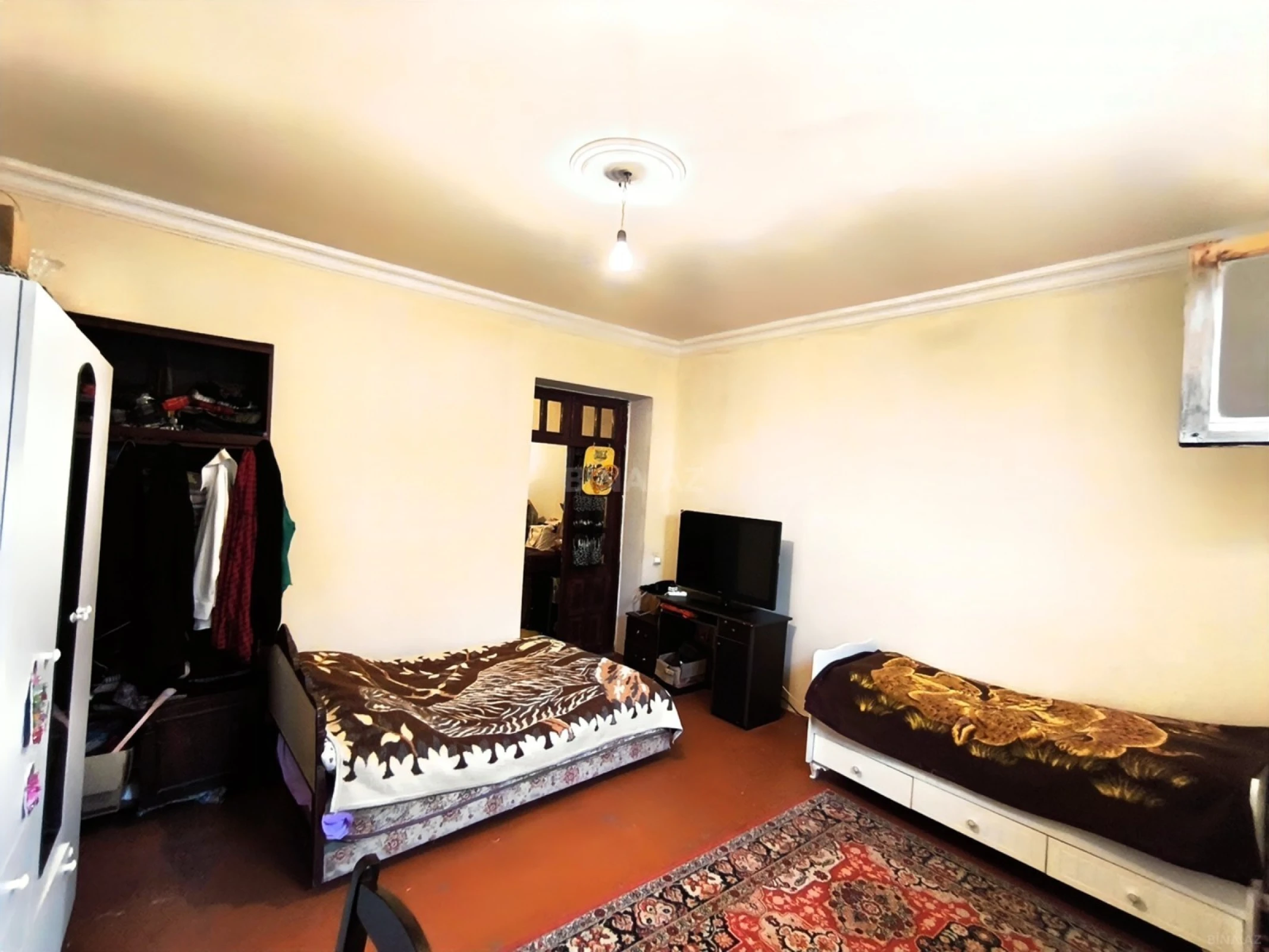 Satılır 5 otaqlı həyət evi 200 m²