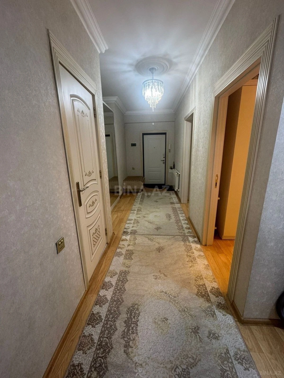 Satılır 3 otaqlı mənzil 82 m²