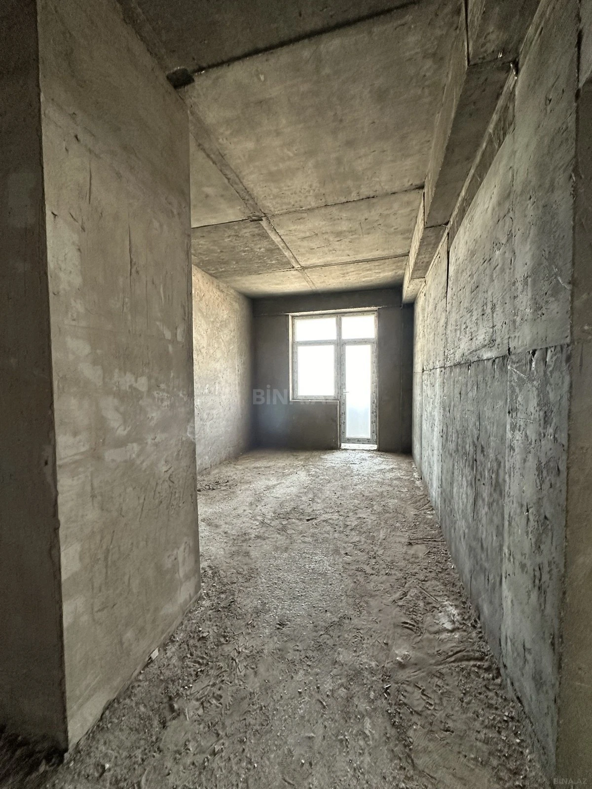 Satılır 3 otaqlı mənzil 111 m²