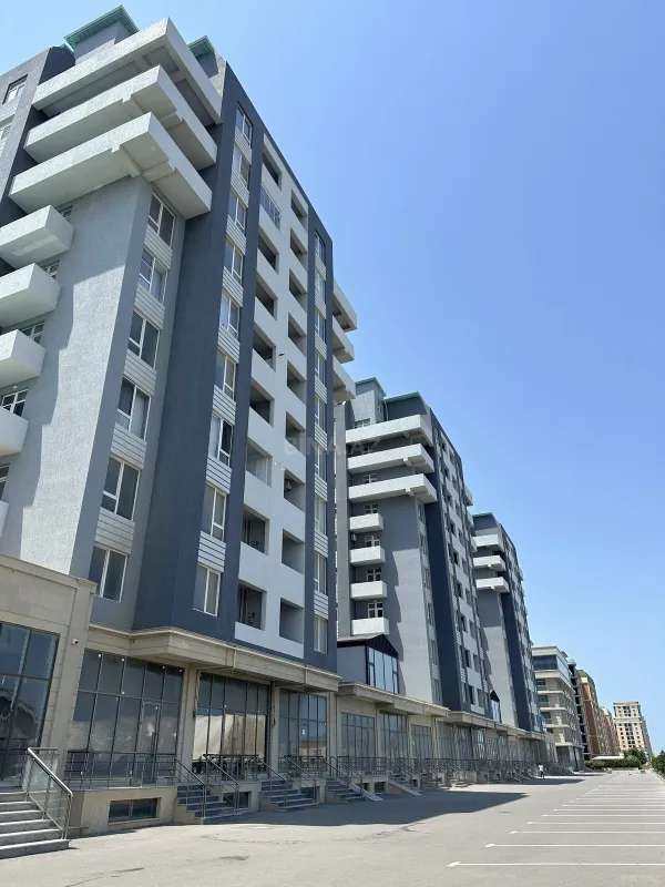 Satılır 3 otaqlı mənzil 111 m²