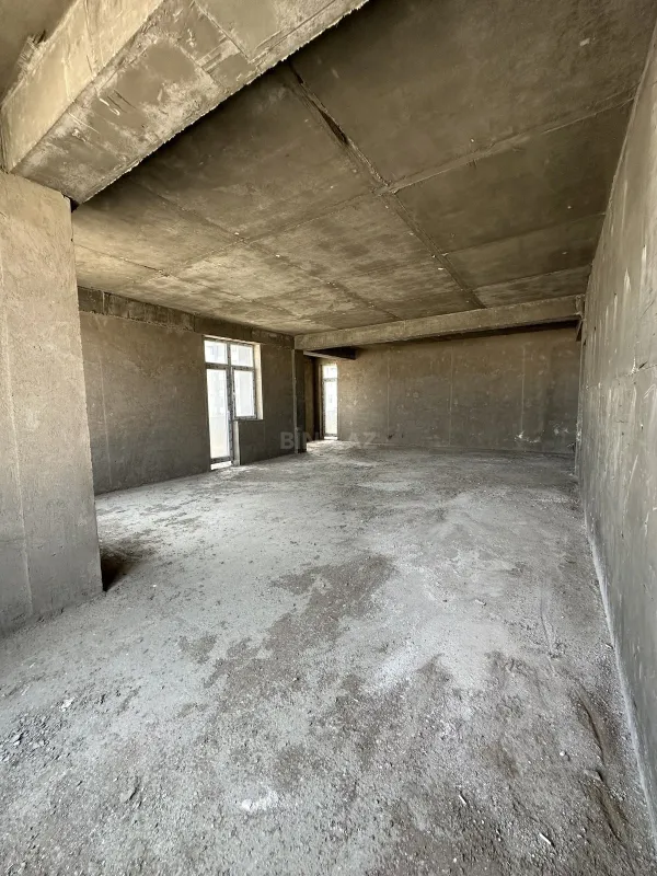 Satılır 3 otaqlı mənzil 111 m²