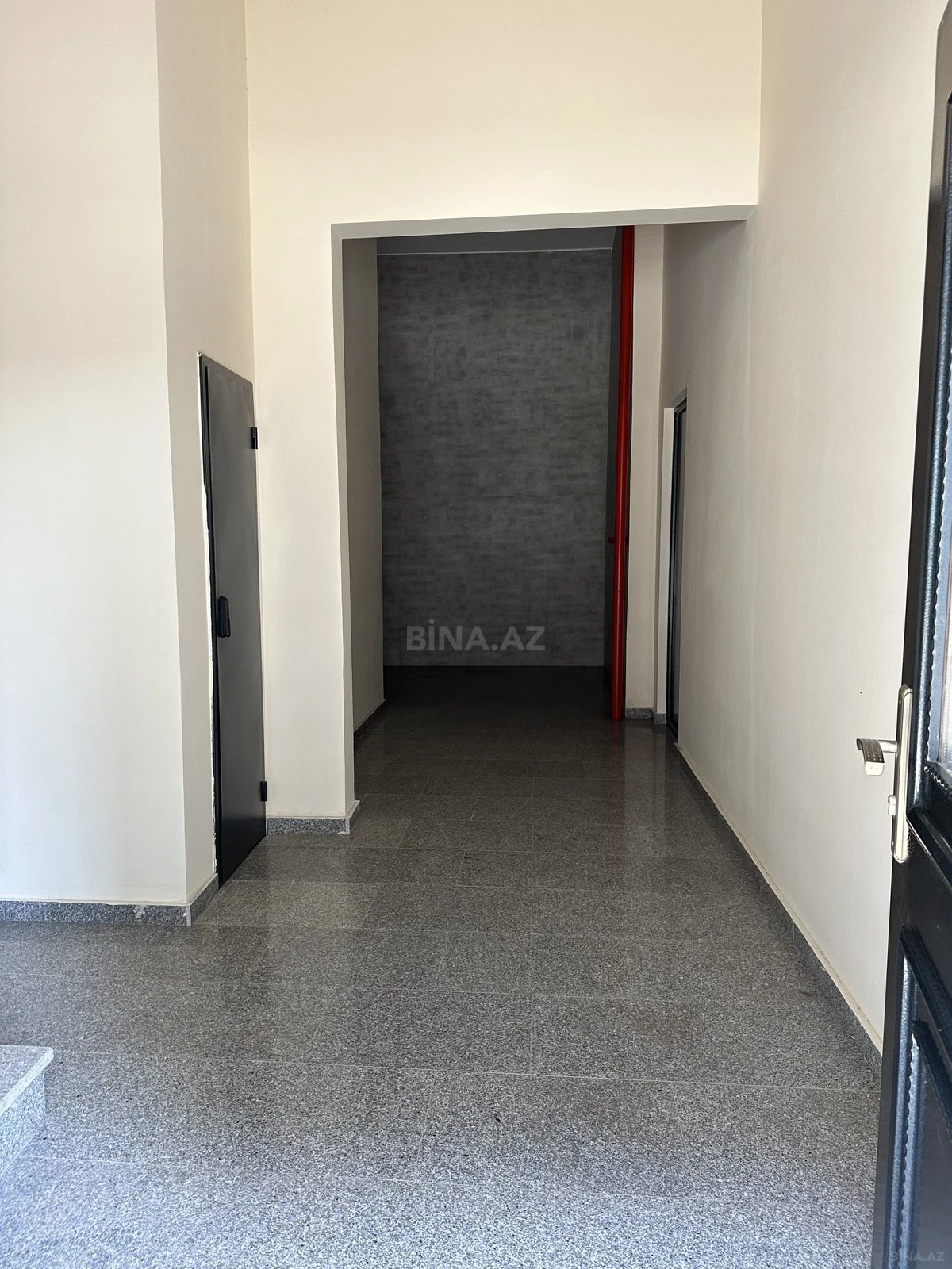 Satılır 3 otaqlı mənzil 111 m²