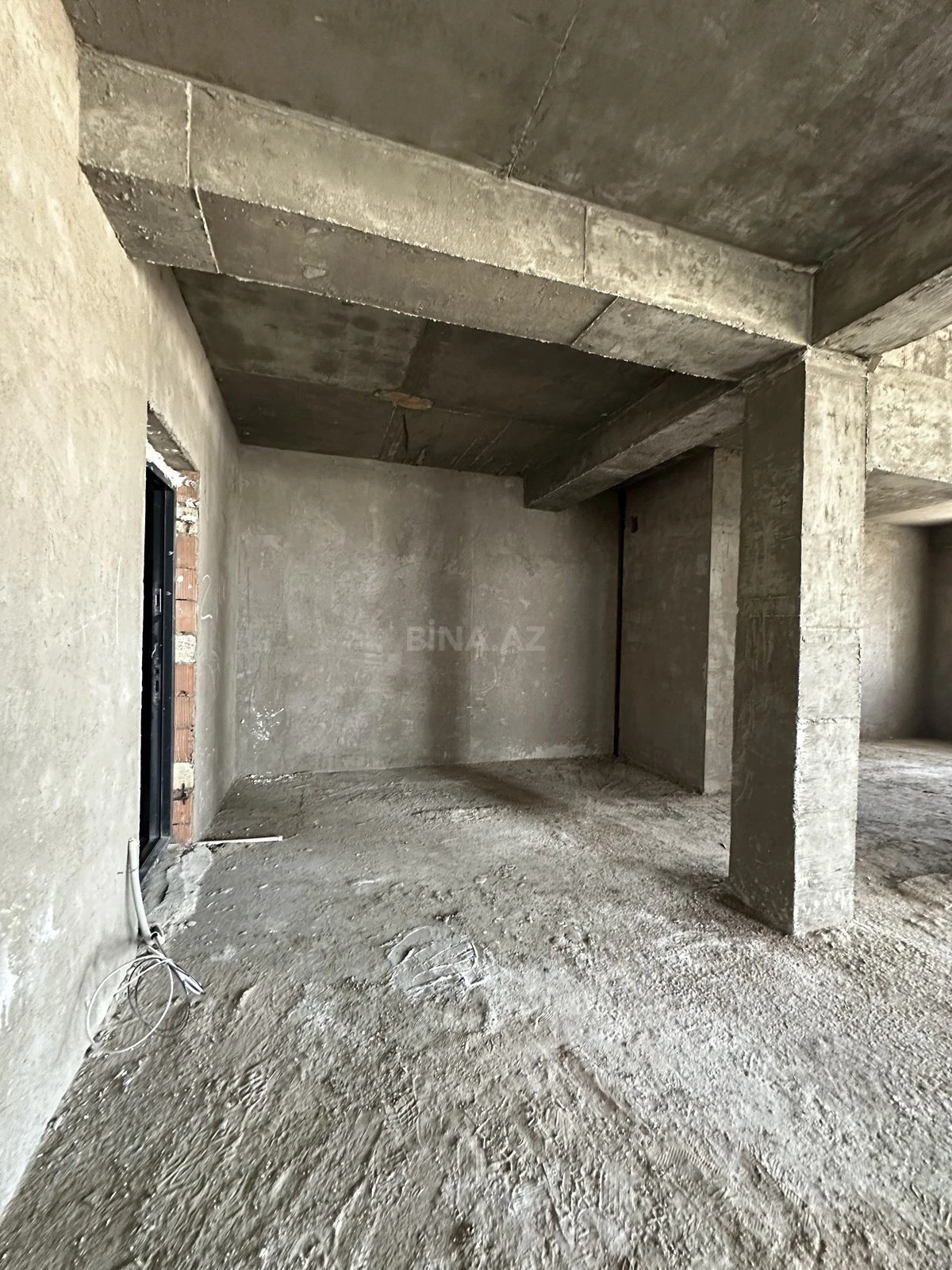 Satılır 3 otaqlı mənzil 111 m²