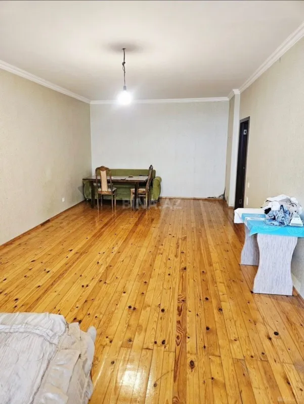 Satılır 2 otaqlı mənzil 85 m²