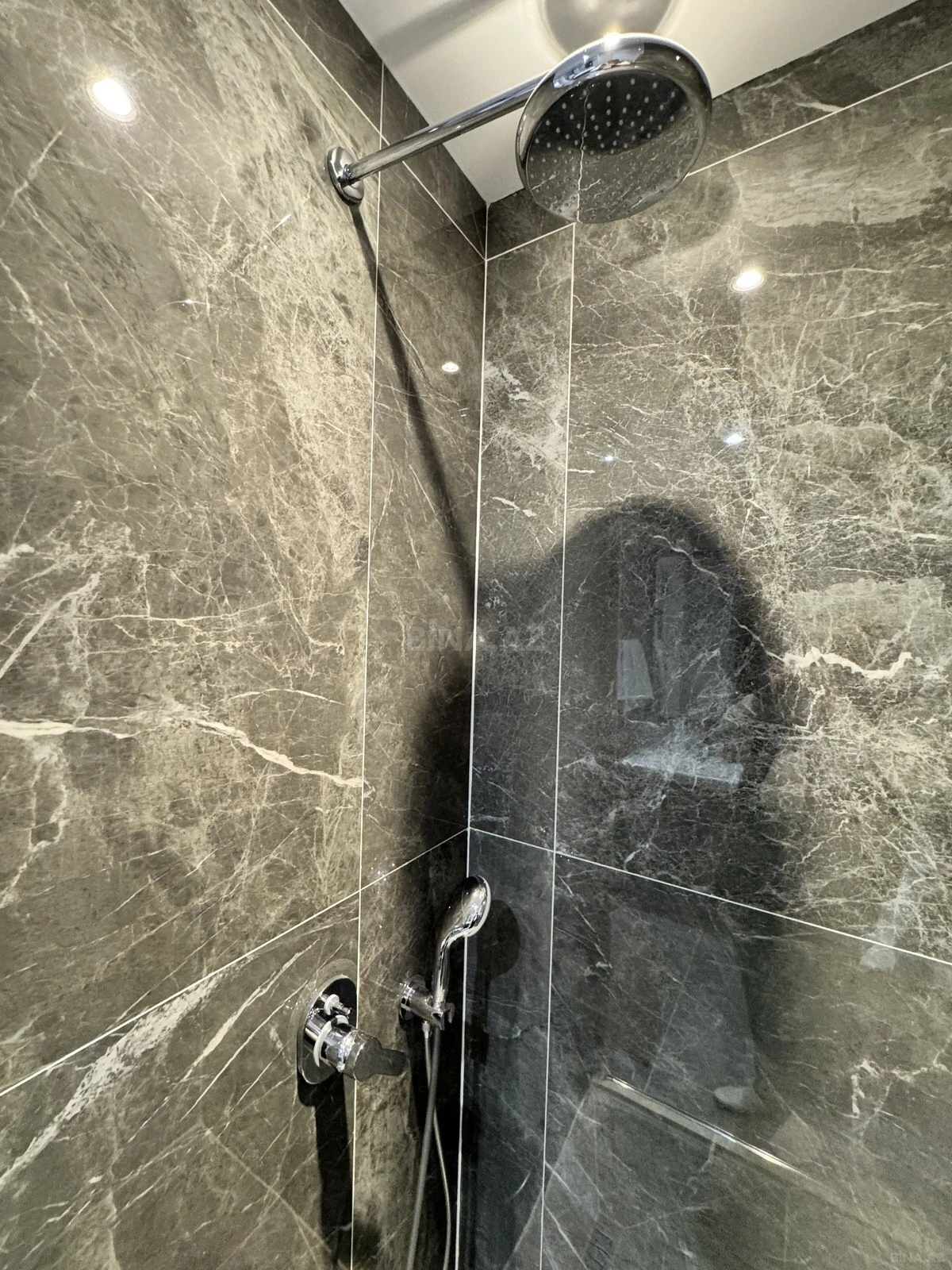 Kirayə verilir 2 otaqlı mənzil 48 m²