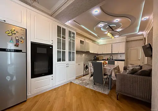 Satılır 3 otaqlı mənzil 161 m²