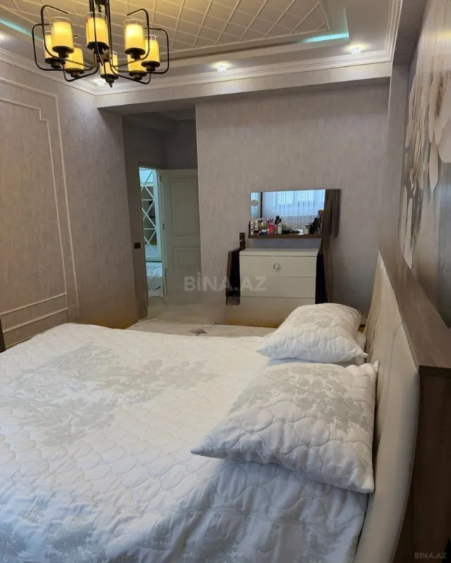 Satılır 3 otaqlı mənzil 161 m²