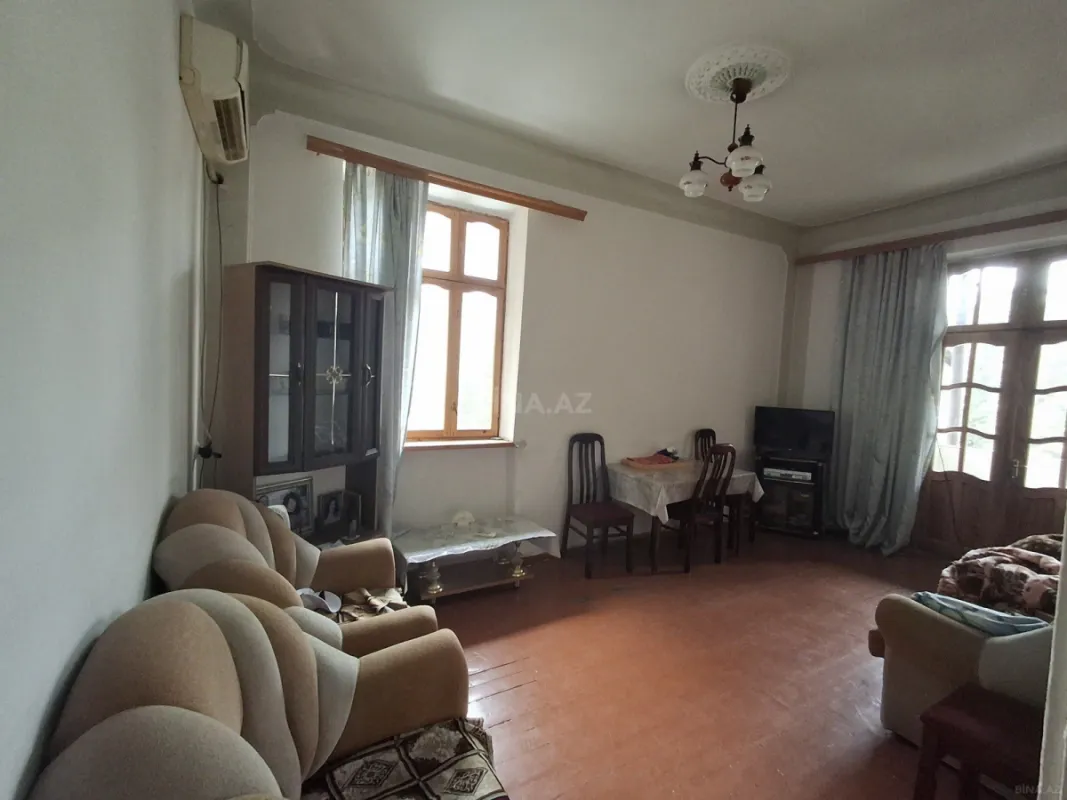 Satılır 2 otaqlı mənzil 52 m²