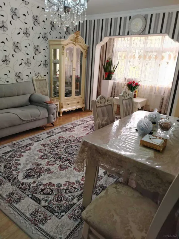 Satılır 4 otaqlı mənzil 90 m²