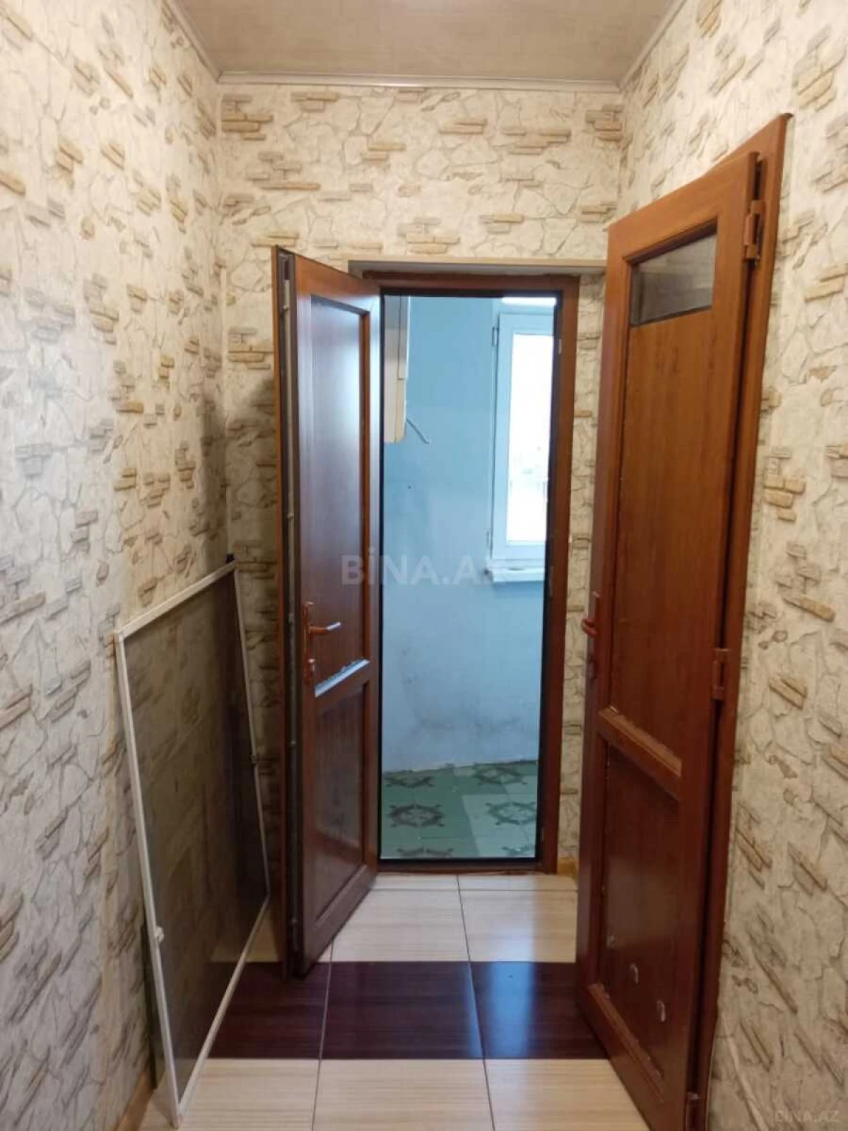 Satılır 4 otaqlı mənzil 90 m²