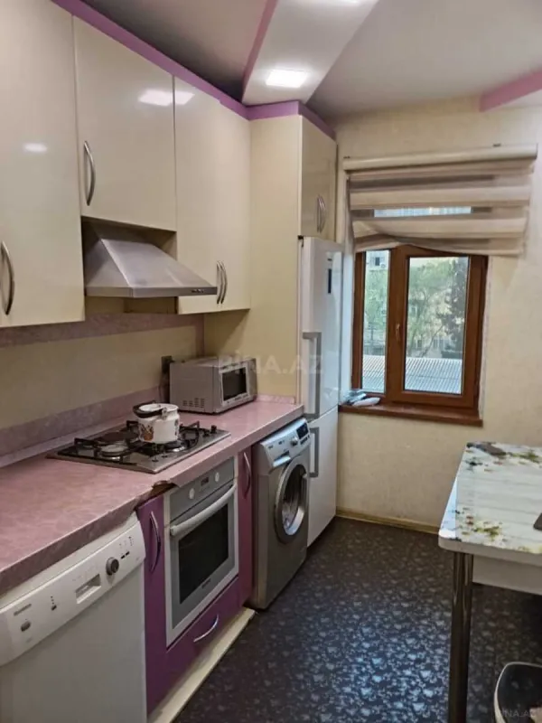 Satılır 4 otaqlı mənzil 90 m²