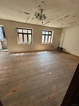 Satılır 5 otaqlı həyət evi 154 m²