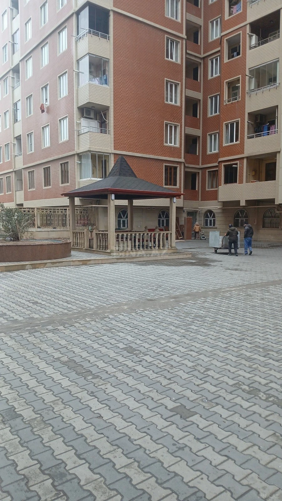 Satılır 3 otaqlı mənzil 100 m²