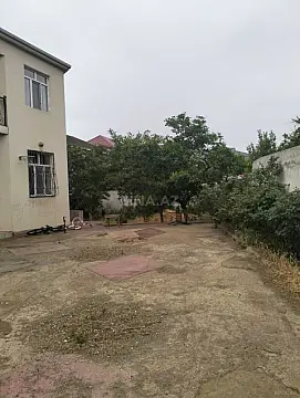Satılır 6 otaqlı həyət evi 300 m²