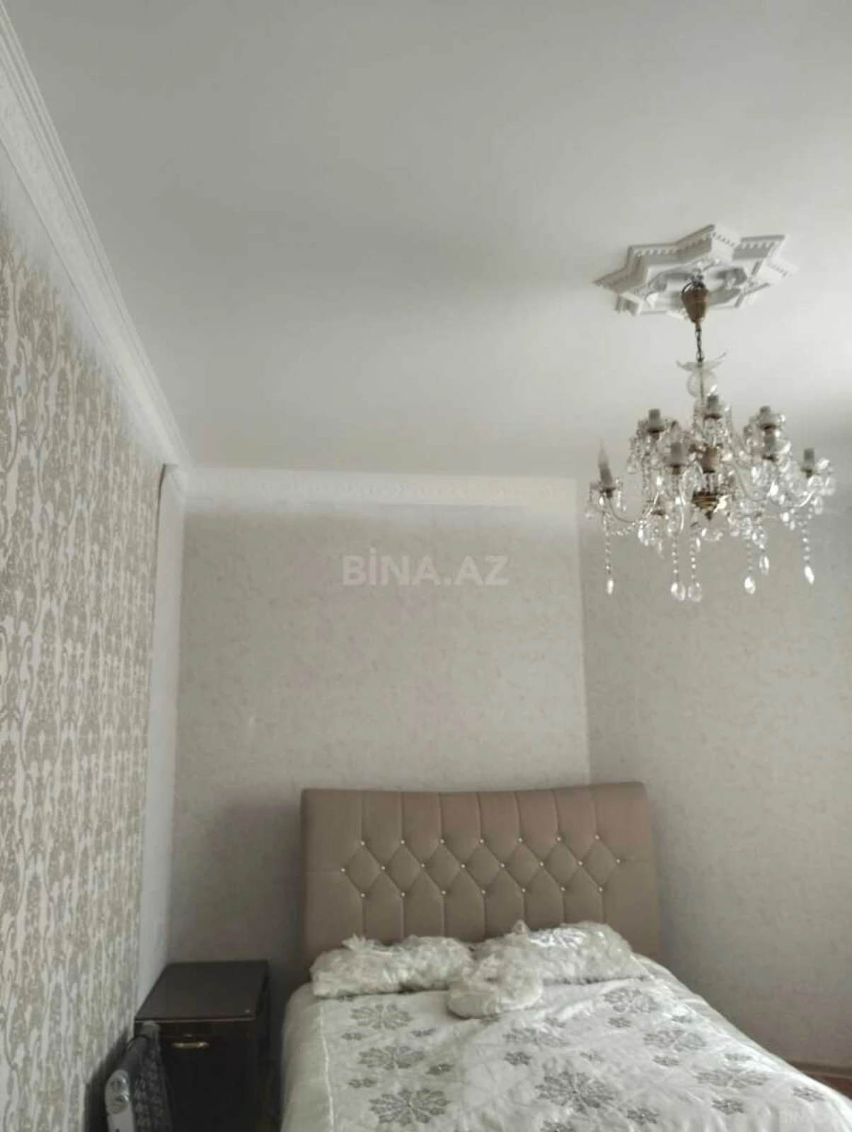 Satılır 6 otaqlı həyət evi 300 m²
