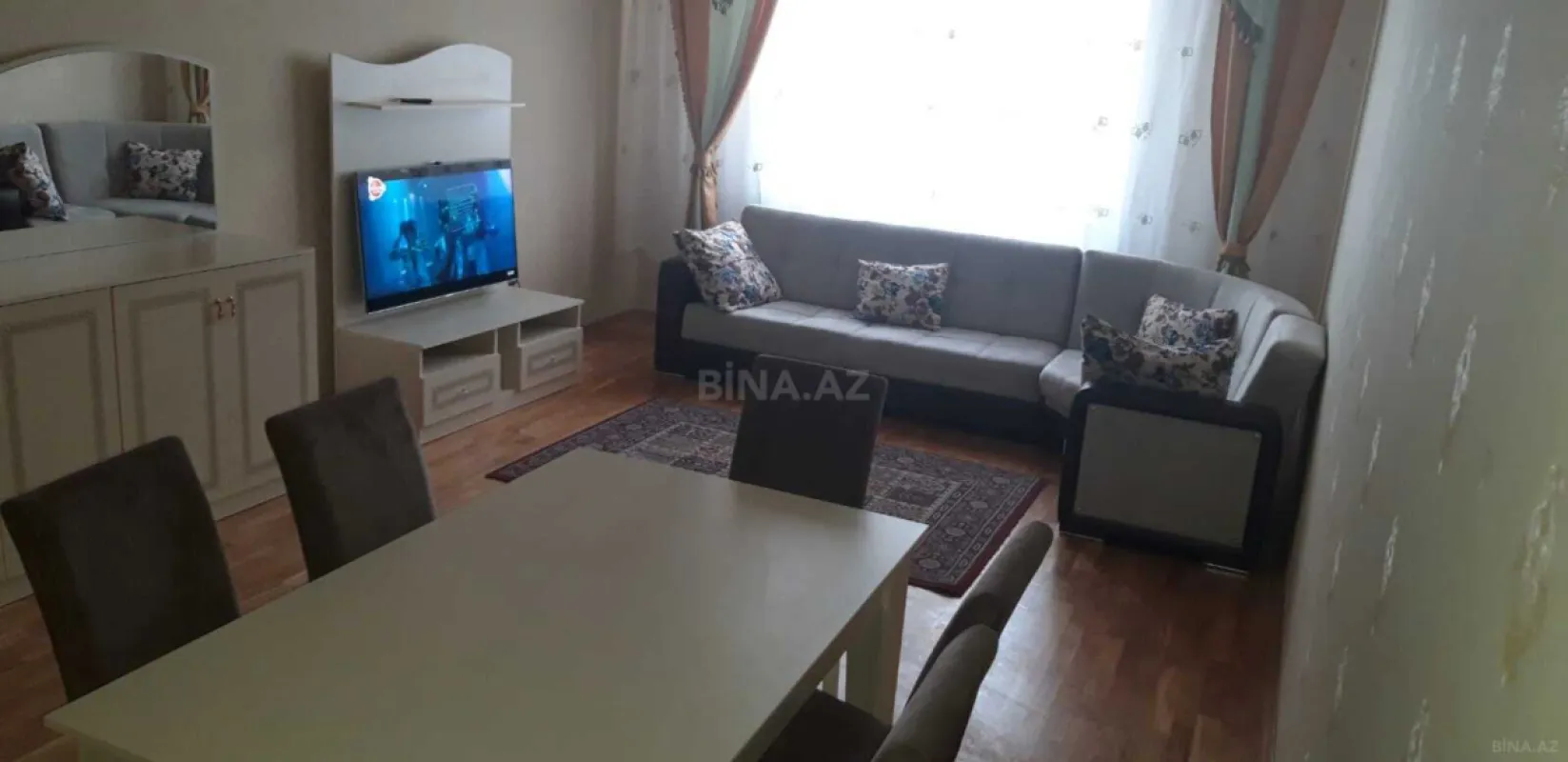 Kirayə verilir 2 otaqlı mənzil 75 m²